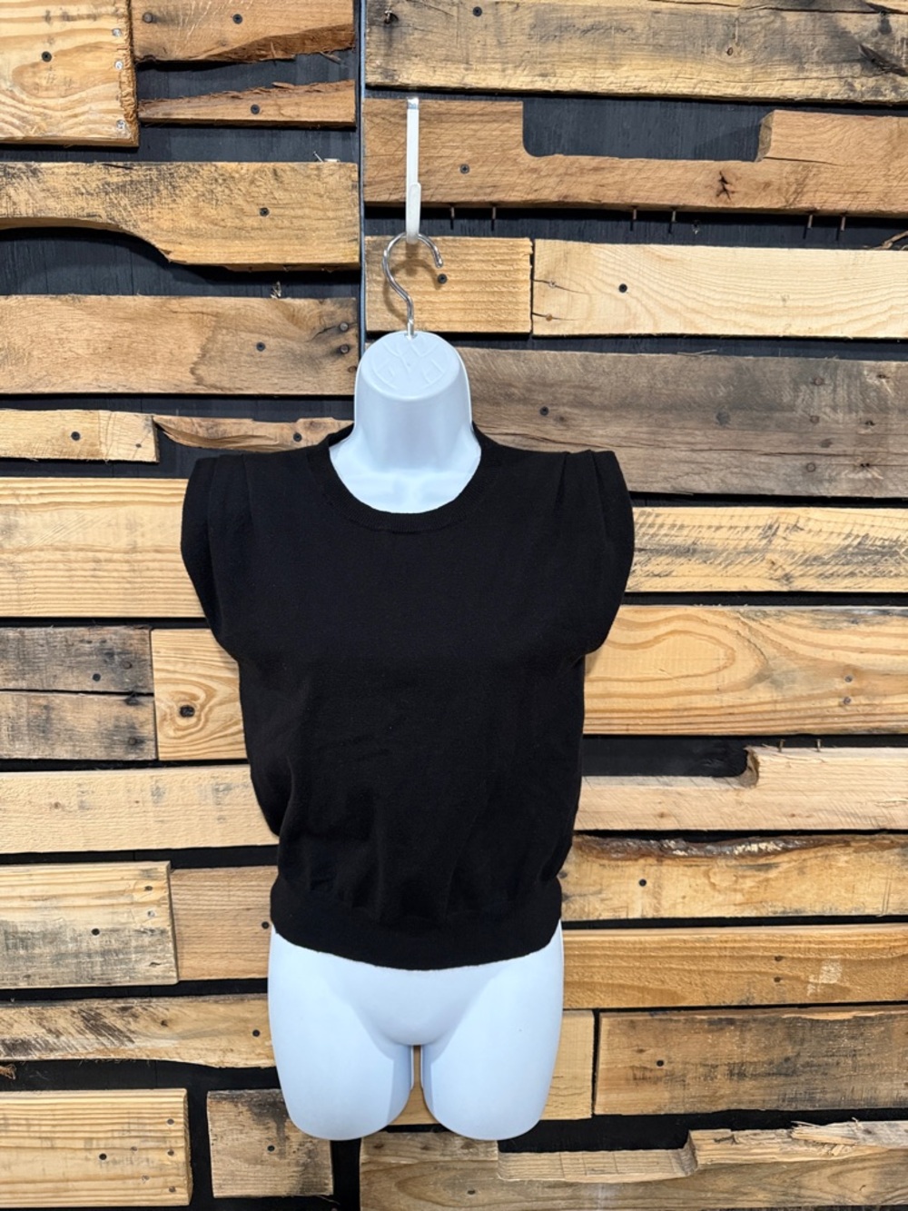 Evereve brand Yara Classic Black Crewneck Sweater Vest with shoulder pads Small